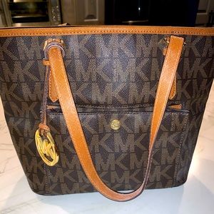 Authentic Michael Kors Jet Set tote